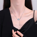 Collar con Colgante de Piedra de Luna y Estrellas en Circonio