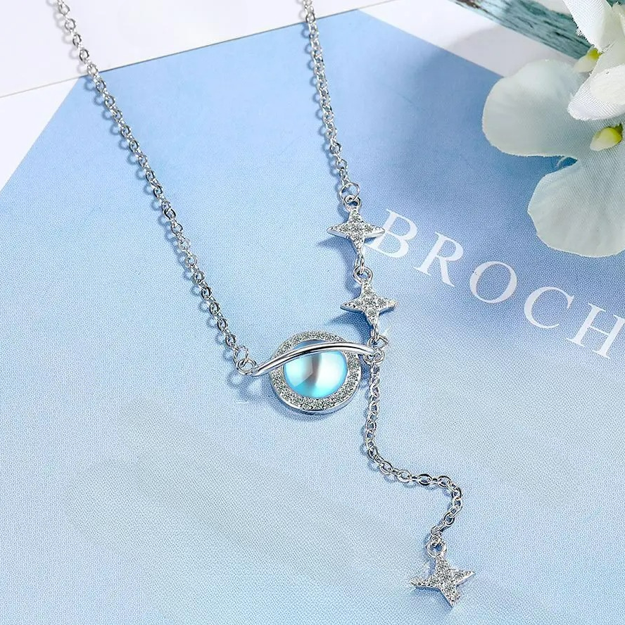 Collar con Colgante de Piedra de Luna y Estrellas en Circonio
