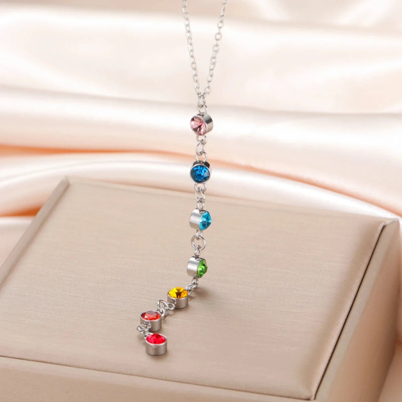 Collar de Protección con Colgante Largo de Piedras 7 Chakras plata