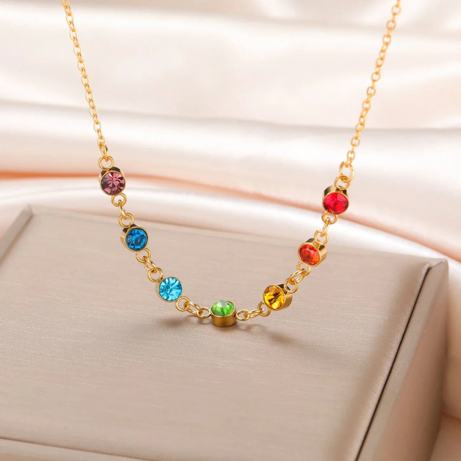Collar de Protección con Colgante de Piedras 7 Chakras para Mujer oro