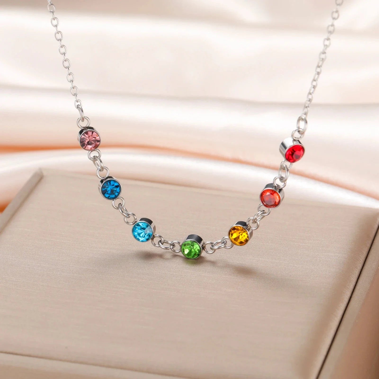 Collar de Protección con Colgante de Piedras 7 Chakras para Mujer plata