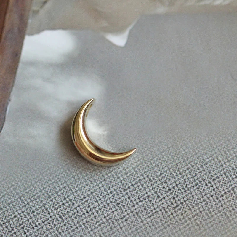 Collar Discreto con Colgante de Luna para Mujer oro