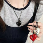 Collar de Cordón con Colgante de Corazón negro