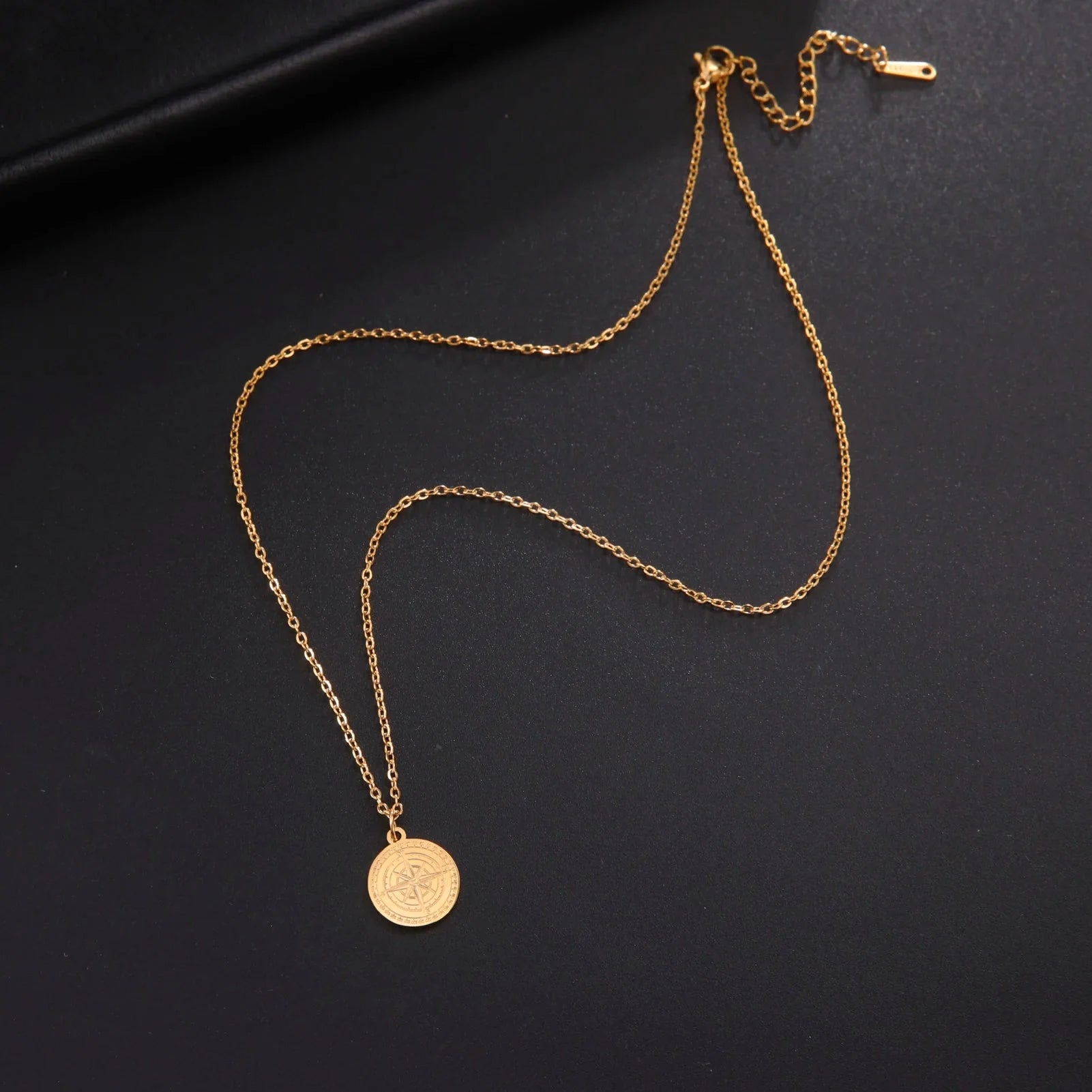 Collar Mujer Colgante Brújula Rosa de los Vientos Cardinal oro