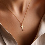 Collar y Medallón Cruz Mujer oro