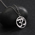 Collar Om Budista plata
