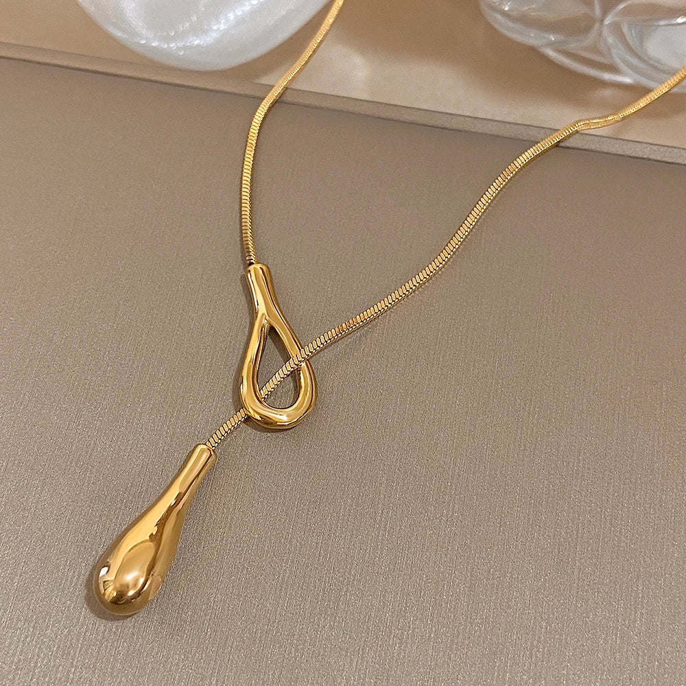 Collar Original con Colgante Gota de Agua oro