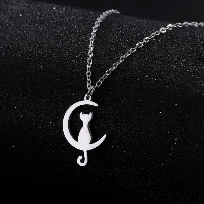 Collar Colgante Gato Creciente de luna plata