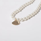 Collar Colgante Concha Vieira con Perlas Blancas