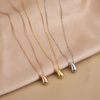 Collar fino con colgante de gota de agua en oro