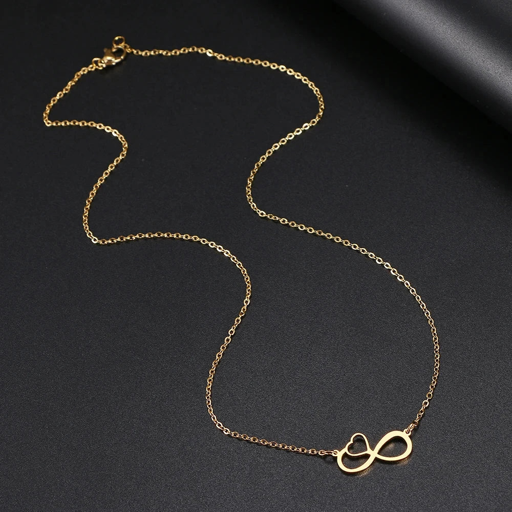 Collar Colgante Mujer Símbolo Infinito y Corazón oro