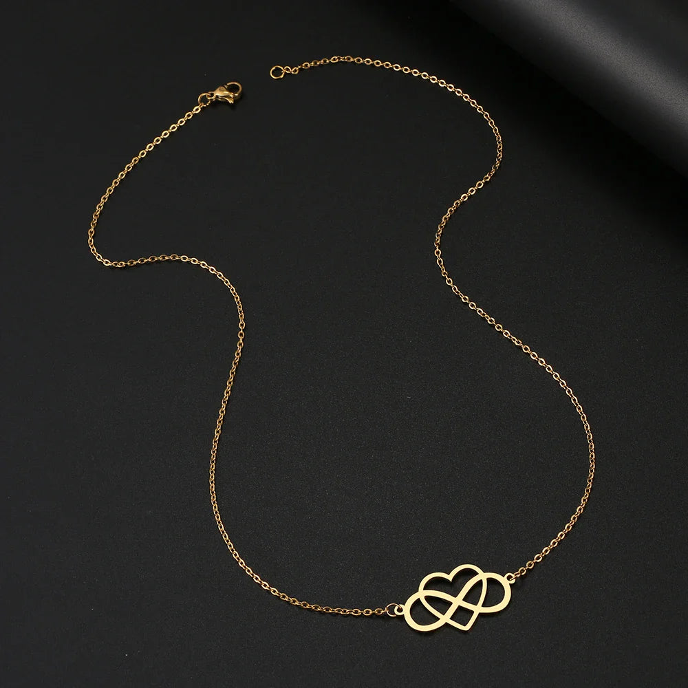 Collar Colgante Infinito y Corazón para Mujer en oro