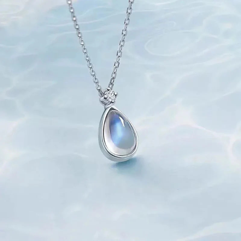 Collar Colgante Oval Fertilidad de la Mujer Piedra de Luna