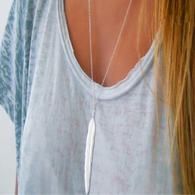 Collar con colgante de pluma para mujer en plata