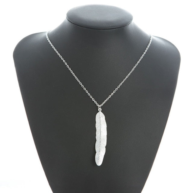 Collar con colgante de pluma para mujer en plata