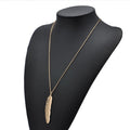 Collar con colgante de pluma para mujer en oro
