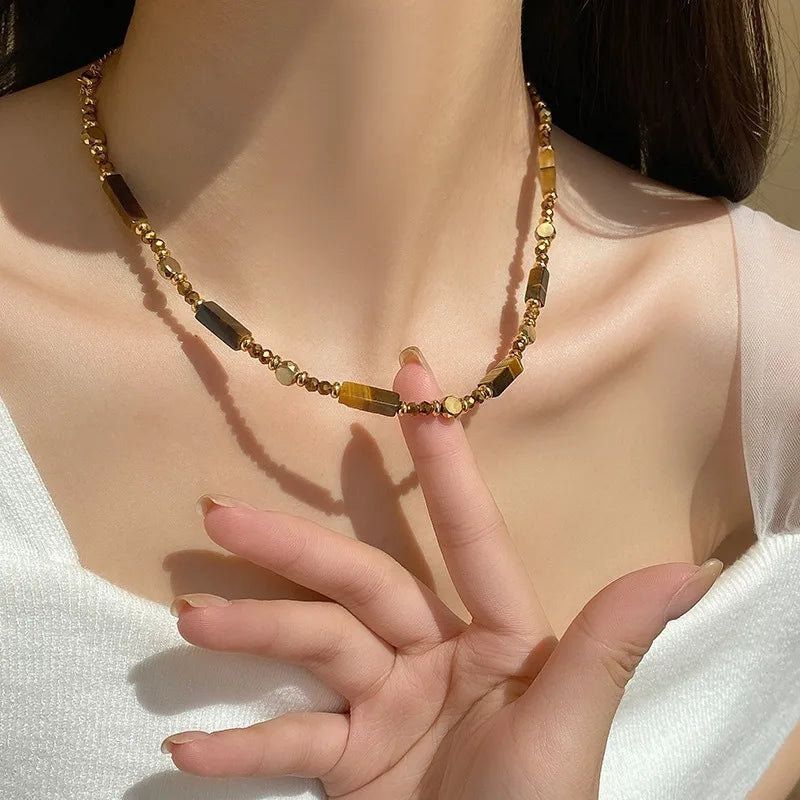 Collar Gargantilla con Colgante de Perlas Ojo de Tigre B