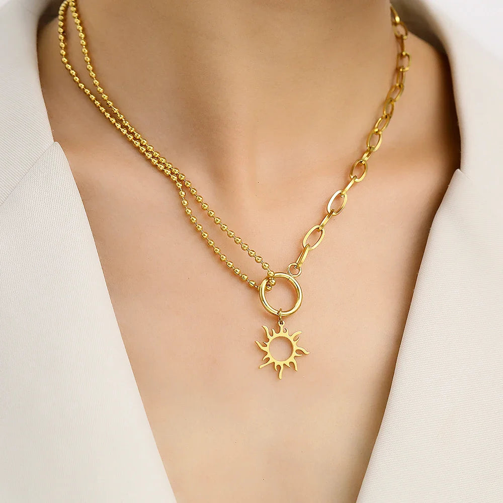 Collar Colgante Sol Asimétrico oro