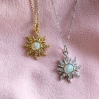 Collar Colgante Sol con Strass plateado