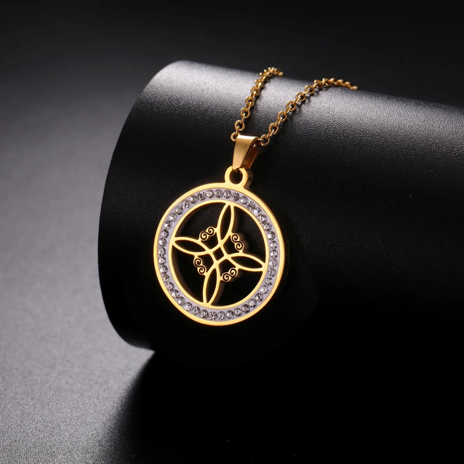 Collar Colgante Wiccano Nudo de Bruja Amuleto de Protección oro