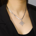 Collar Colgante Wiccano Nudo de Bruja Mujer Amuleto de Protección plata