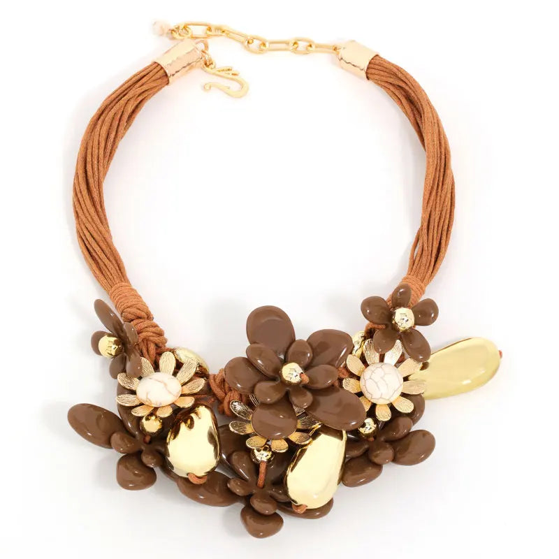 Collar Gargantilla con Elegante Colgante de Flor