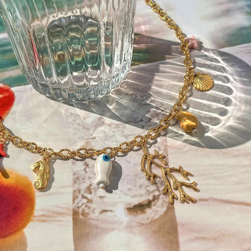 Collar Gargantilla con Colgantes de Coral y Conchas para Mujer