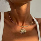 Collar Gargantilla con Colgante Sol oro