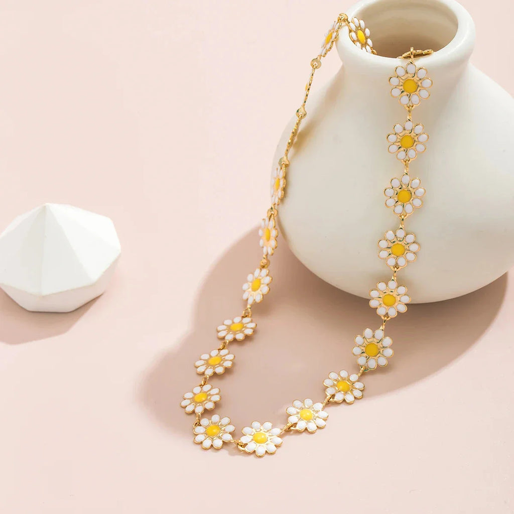 Collar Gargantilla con Colgante de Flores de Margarita