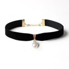 Collar estilo bohemio con colgante y perla blanca