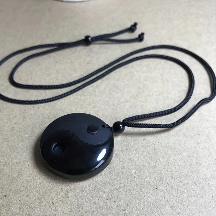 Collar Trenzado con Colgante de Piedra Obsidiana Negra Yin Yang