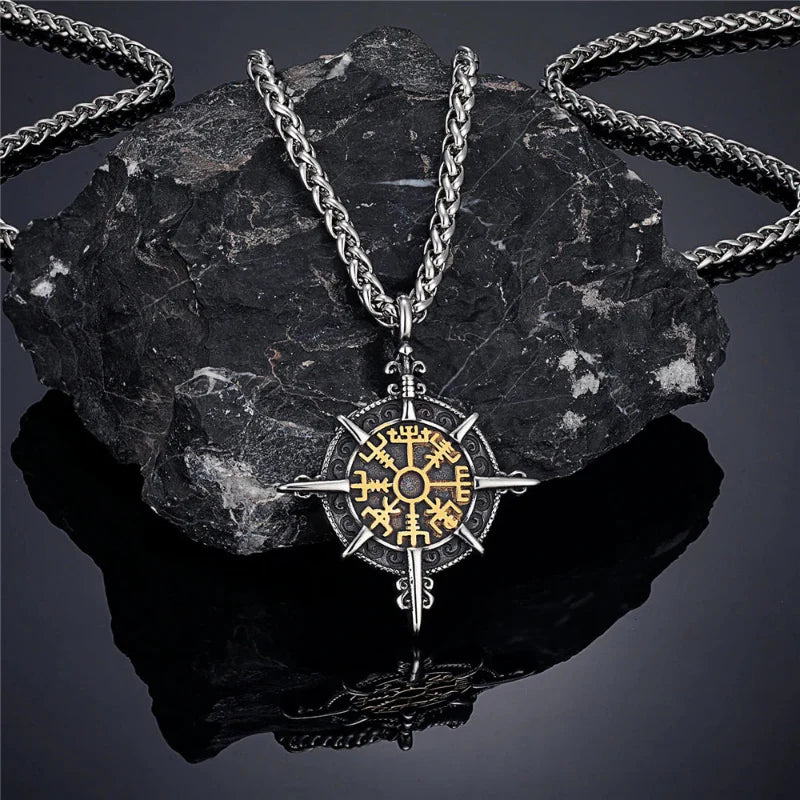 Collar vikingo con colgante de brújula Vegvisir oro