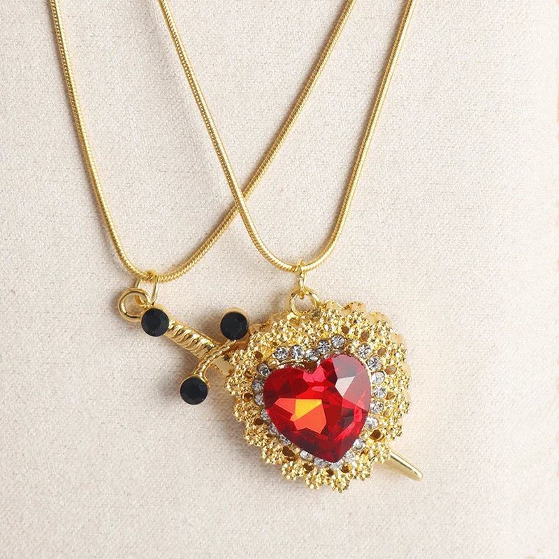 Collares para Parejas Colgante Corazón y Espada 1