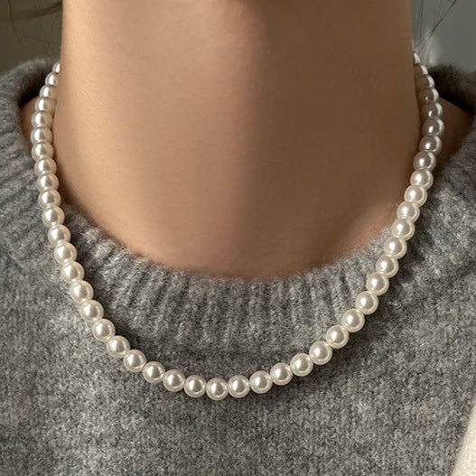 Elegante Collar Gargantilla de Perlas Blancas