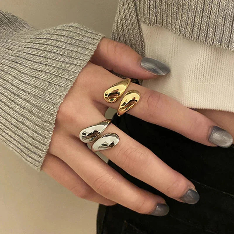 Elegante Anillo de Gota de Agua de oro