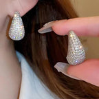 Elegantes Pendientes de Botón Gota de Agua plata