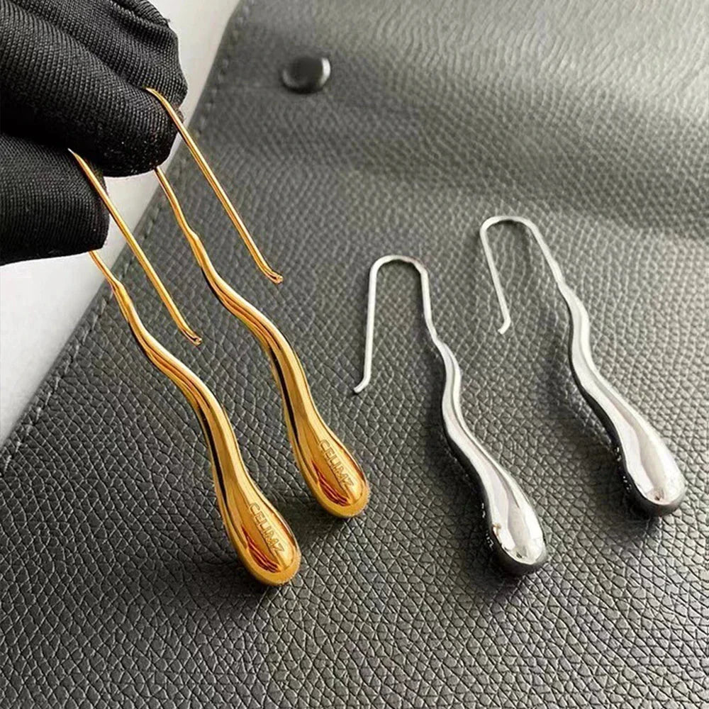 Elegantes Pendientes Colgantes de Gota Fina de Agua oro