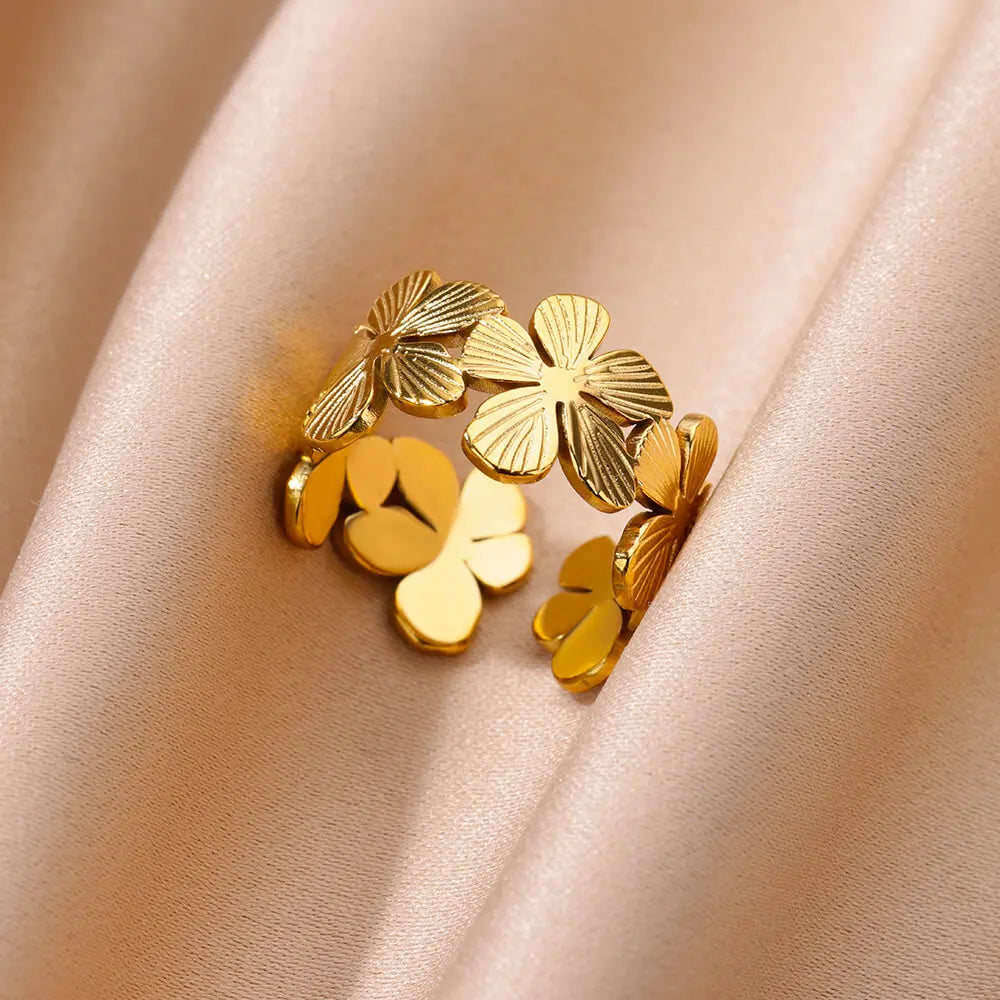 Anillo Grande Flor de 5 Pétalos Dorados