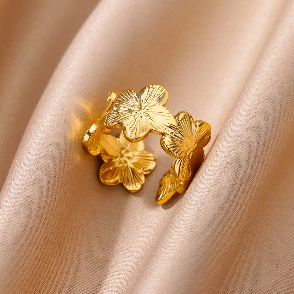 Anillo Grande Flor de 5 Pétalos Dorados