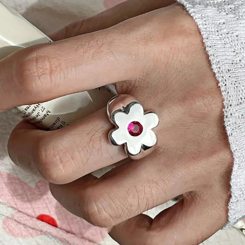 Anillo Grande Flor y Circonio