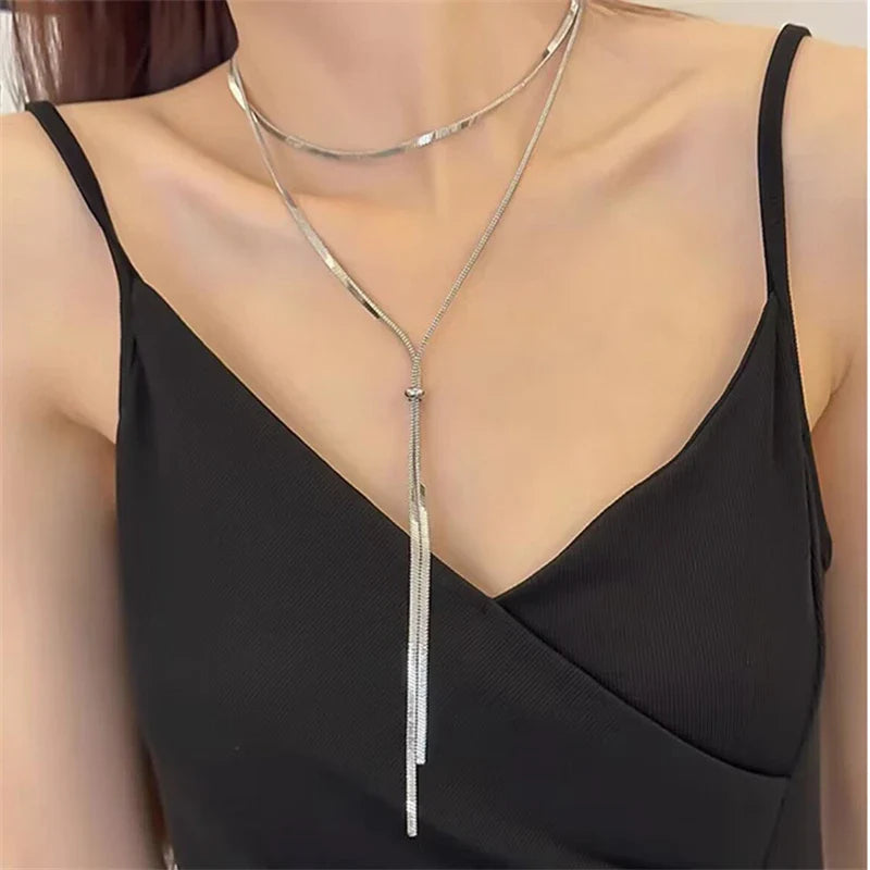 Collar Largo de Escote para Mujer