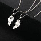 Set de 2 Collares con Colgantes de Medio Corazón "I Love You" para Pareja de Enamorados