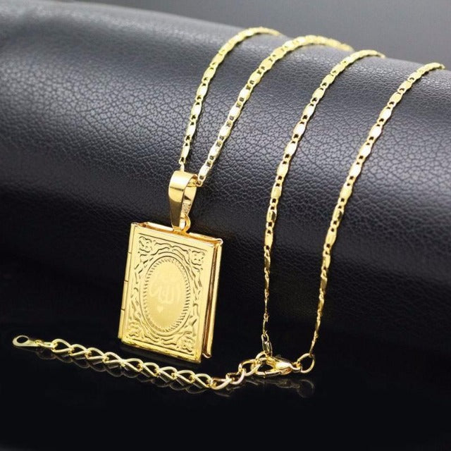 Colgante Corán oro