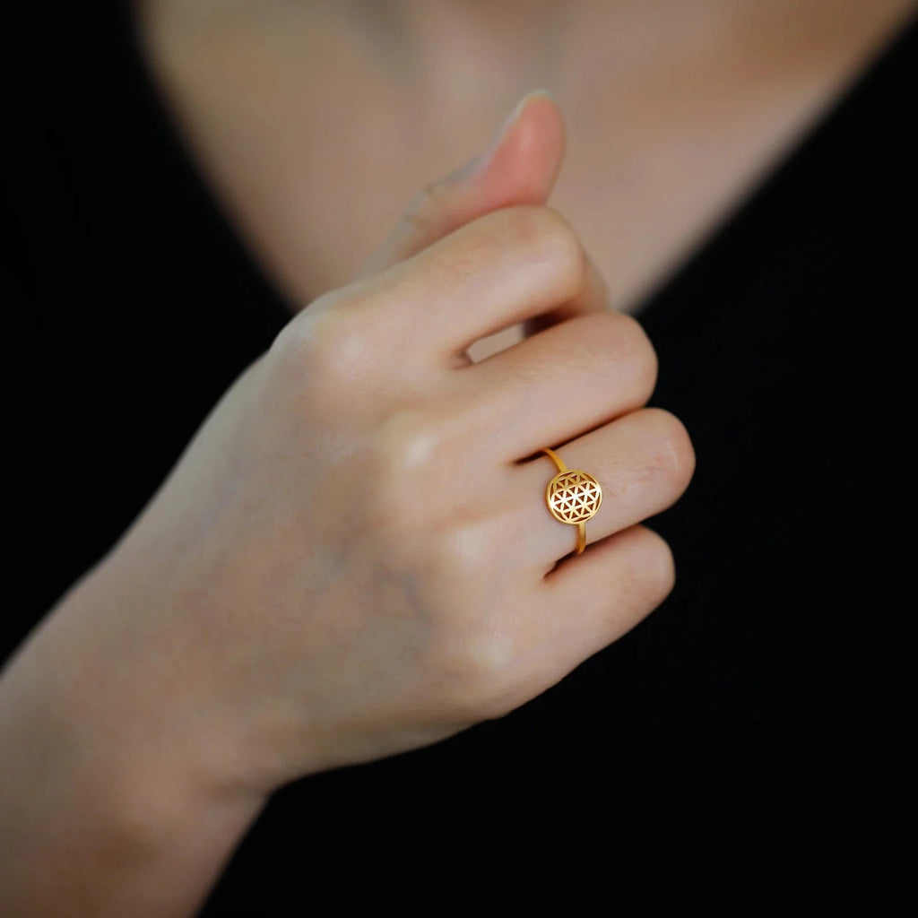 Anillo Pequeño Flor de la Vida para Mujer en Oro