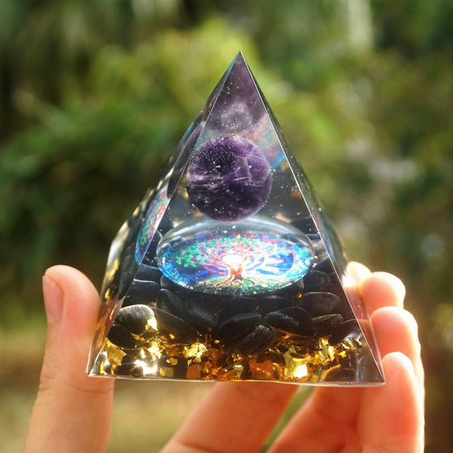 Pirámide Orgonite Protección & Meditación árbol de la vida negro