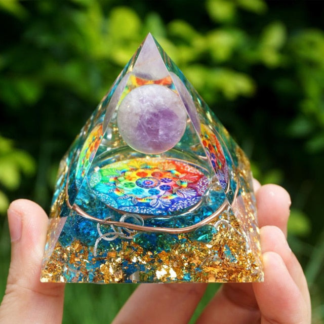 Pirámide Orgonite Protección & Meditación flor de la vida